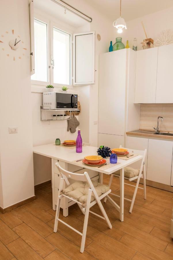 Finestra Sul Porto Apartment Bari Exterior photo