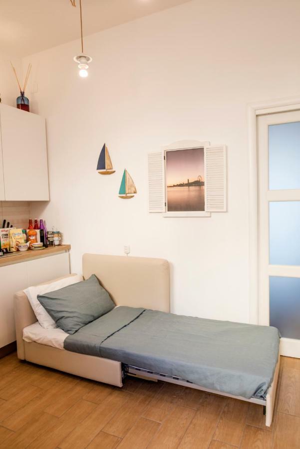 Finestra Sul Porto Apartment Bari Exterior photo
