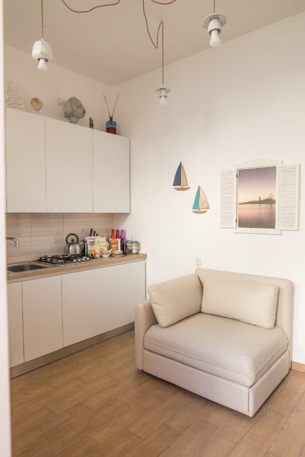 Finestra Sul Porto Apartment Bari Exterior photo